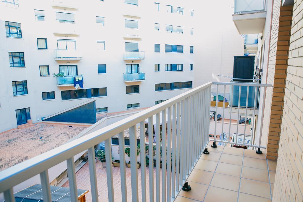 Apartamentos Navas Барселона Екстериор снимка