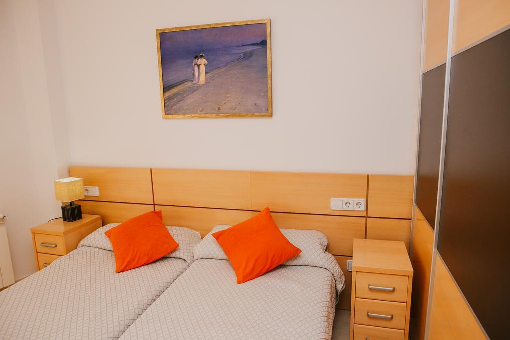 Apartamentos Navas Барселона Екстериор снимка