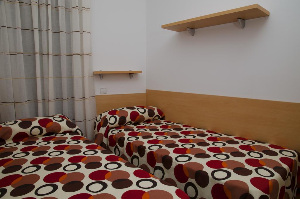 Apartamentos Navas Барселона Екстериор снимка
